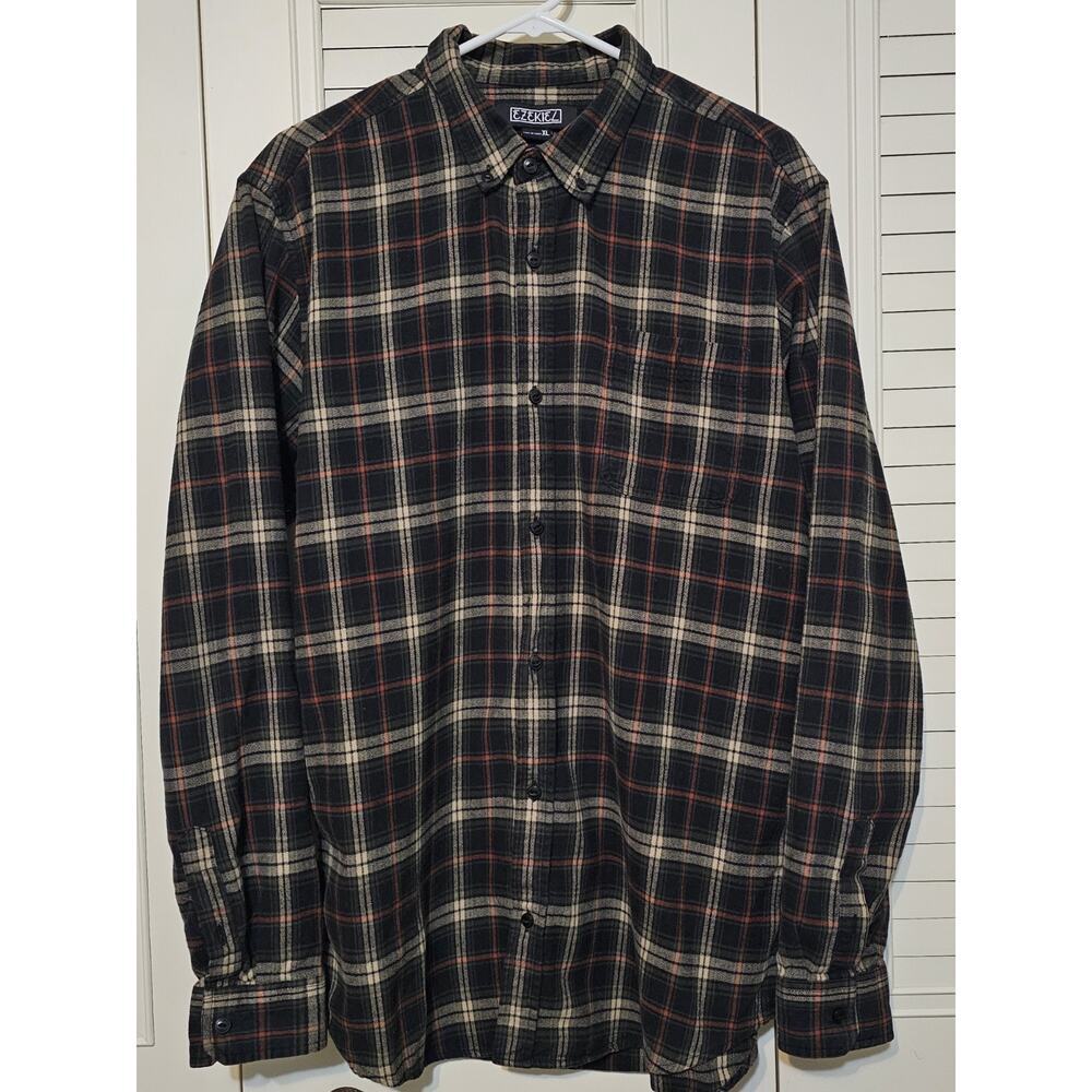 Ezekiel Long Sleeve Button Down Shirt Men's XL Black Plaid